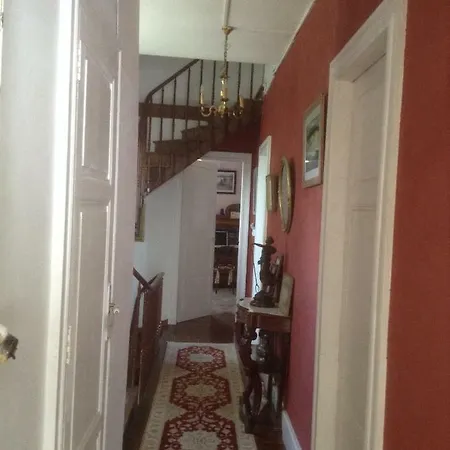 Ancienne Ecole Guest house 3*